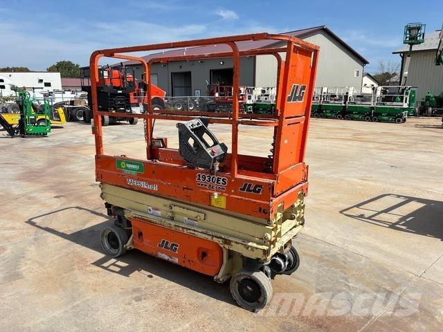 JLG 1930ES رافعات مقصية الشكل