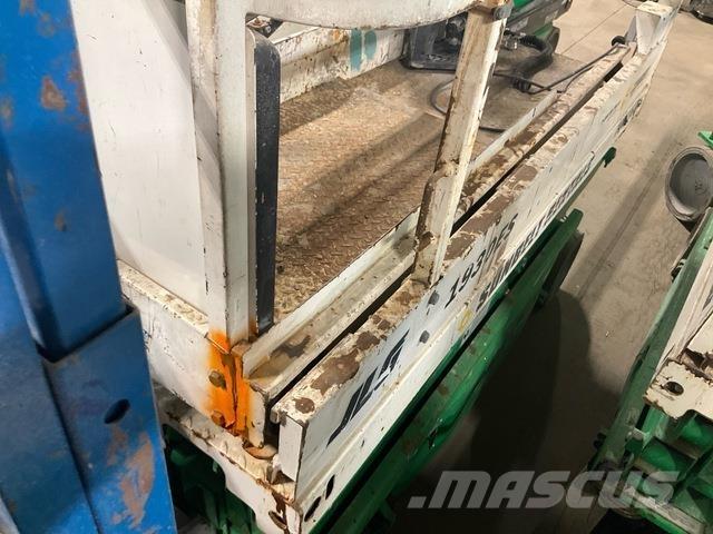 JLG 1930ES رافعات مقصية الشكل