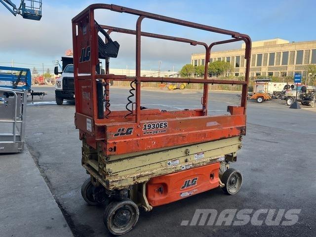 JLG 1930ES رافعات مقصية الشكل