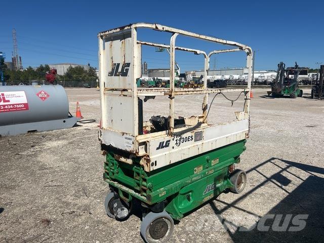 JLG 1930ES رافعات مقصية الشكل