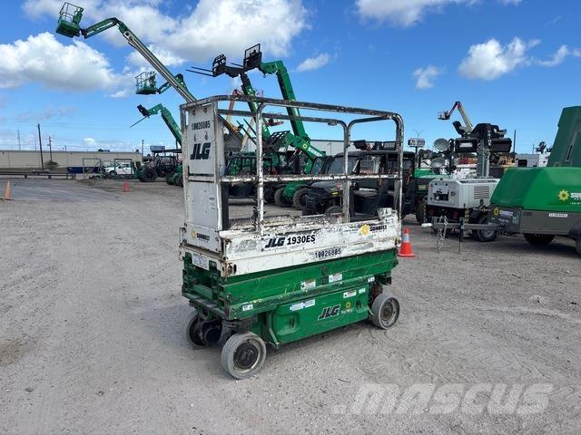 JLG 1930ES رافعات مقصية الشكل