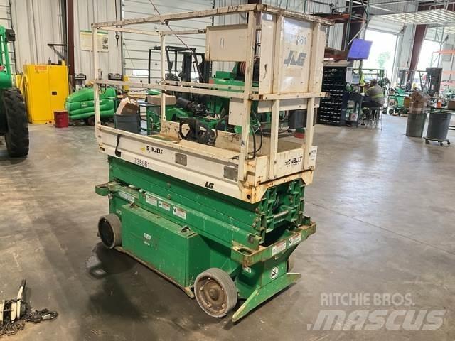 JLG 1932RS رافعات مقصية الشكل