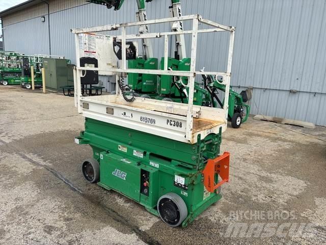 JLG 1932RS رافعات مقصية الشكل