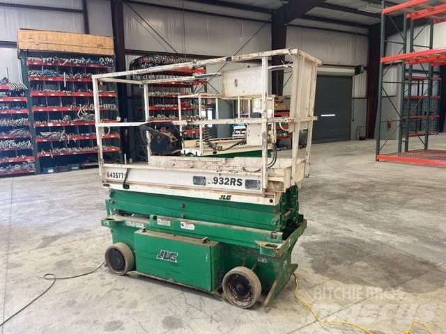 JLG 1932RS رافعات مقصية الشكل