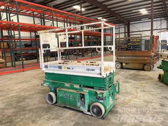 JLG 1932RS رافعات مقصية الشكل