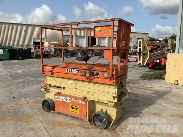 JLG 1932RS رافعات مقصية الشكل