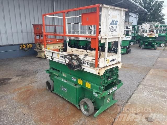 JLG 1932RS رافعات مقصية الشكل