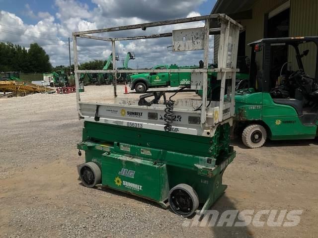 JLG 1932RS رافعات مقصية الشكل