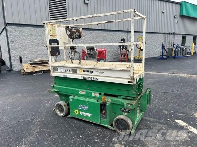 JLG 1932RS رافعات مقصية الشكل