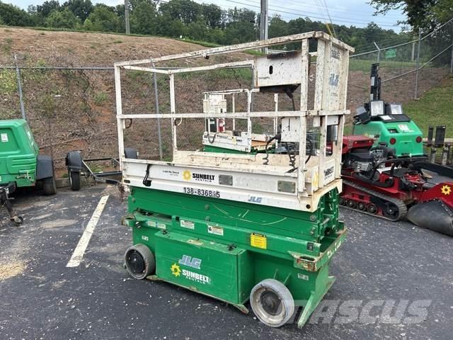 JLG 1932RS رافعات مقصية الشكل
