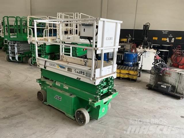 JLG 1932RS رافعات مقصية الشكل