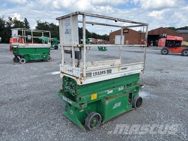 JLG 1932RS رافعات مقصية الشكل