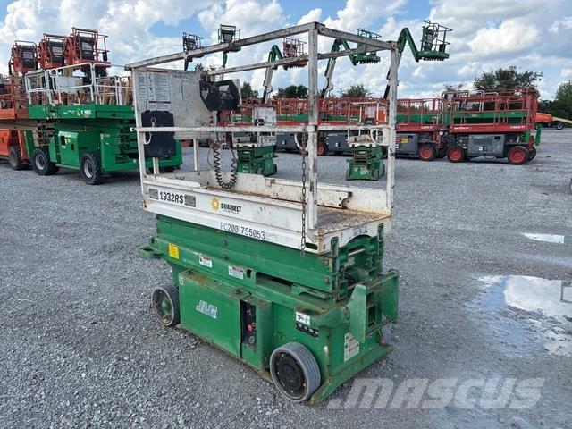 JLG 1932RS رافعات مقصية الشكل