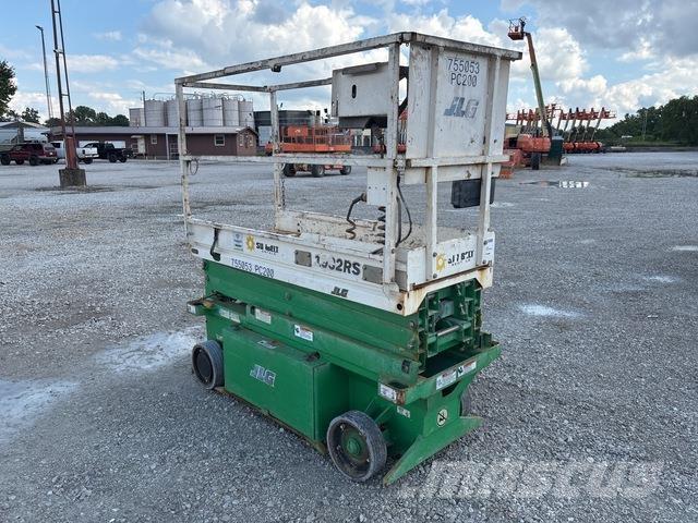 JLG 1932RS رافعات مقصية الشكل