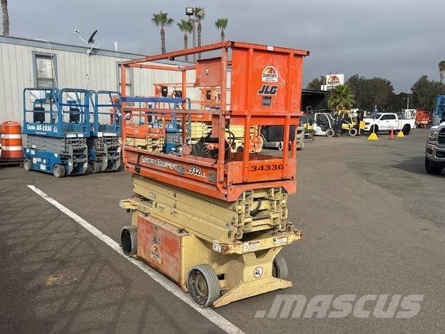 JLG 1932RS رافعات مقصية الشكل