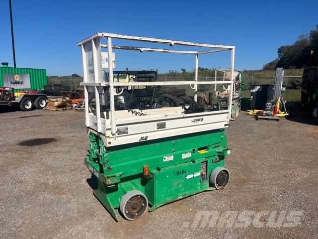 JLG 1932RS رافعات مقصية الشكل