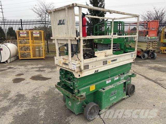 JLG 1932RS رافعات مقصية الشكل