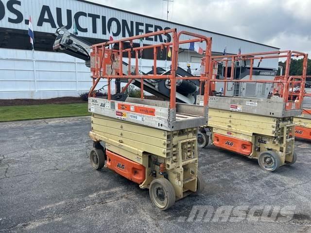 JLG 2630ES رافعات مقصية الشكل
