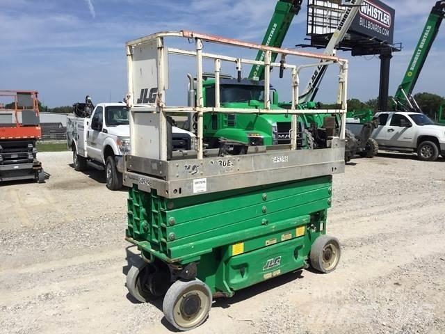 JLG 2630ES رافعات مقصية الشكل