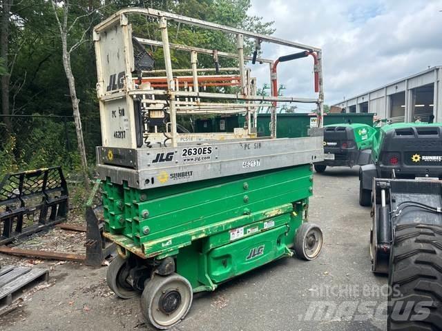 JLG 2630ES رافعات مقصية الشكل