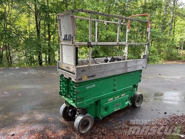 JLG 2630ES رافعات مقصية الشكل