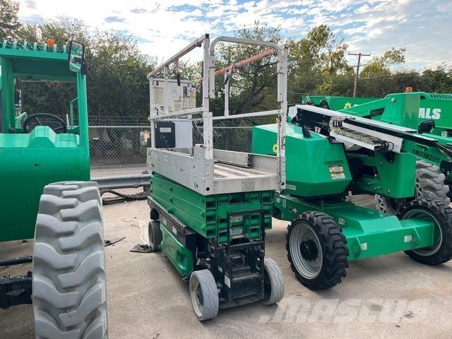 JLG 2630ES رافعات مقصية الشكل