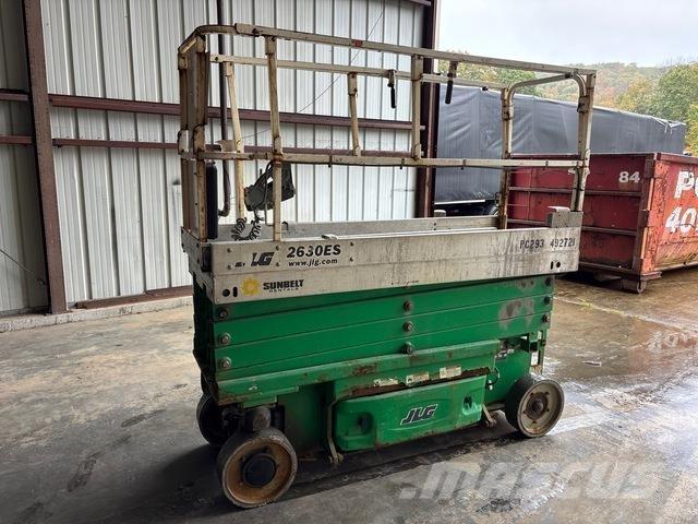 JLG 2630ES رافعات مقصية الشكل
