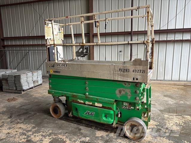 JLG 2630ES رافعات مقصية الشكل