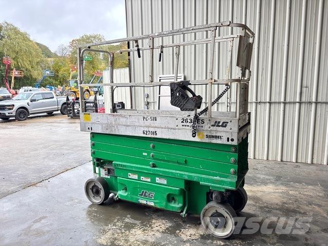 JLG 2630ES رافعات مقصية الشكل