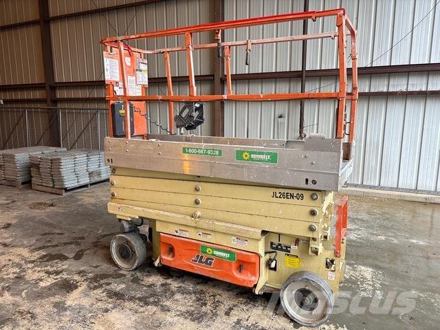 JLG 2630ES رافعات مقصية الشكل