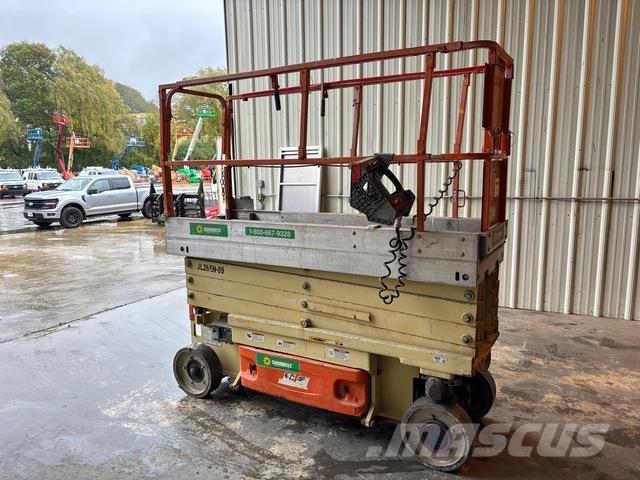 JLG 2630ES رافعات مقصية الشكل