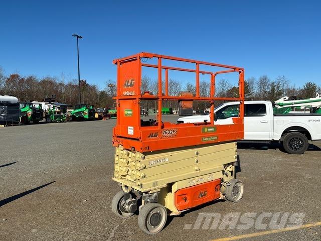 JLG 2630ES رافعات مقصية الشكل