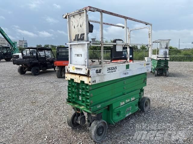 JLG 2632 ES رافعات مقصية الشكل