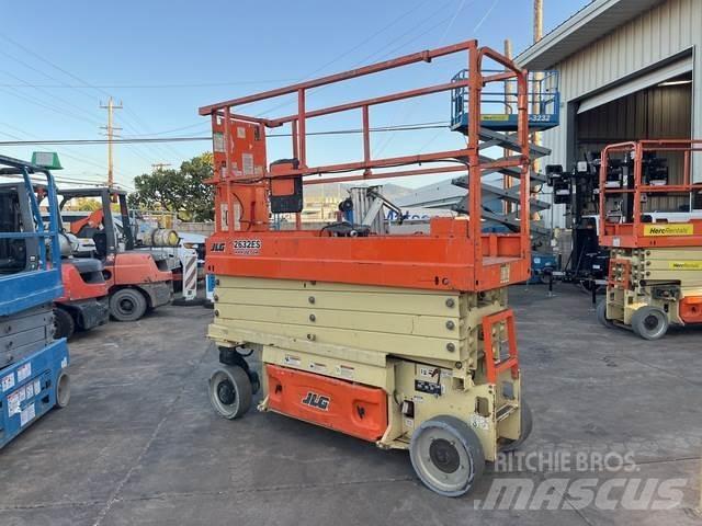 JLG 2632ES رافعات مقصية الشكل