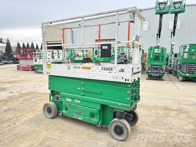 JLG 2632ES رافعات مقصية الشكل