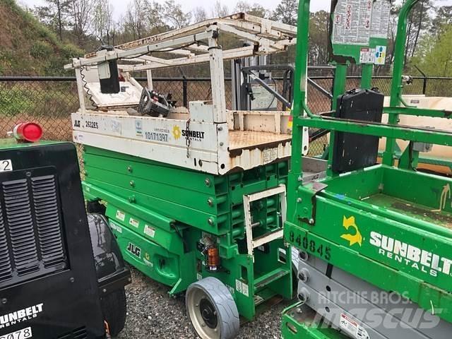 JLG 2632ES رافعات مقصية الشكل
