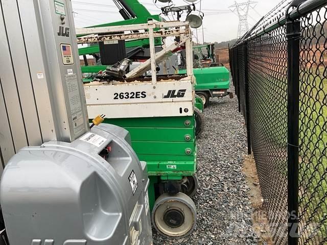 JLG 2632ES رافعات مقصية الشكل