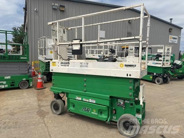 JLG 2632ES رافعات مقصية الشكل