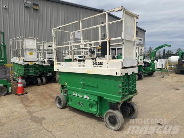 JLG 2632ES رافعات مقصية الشكل