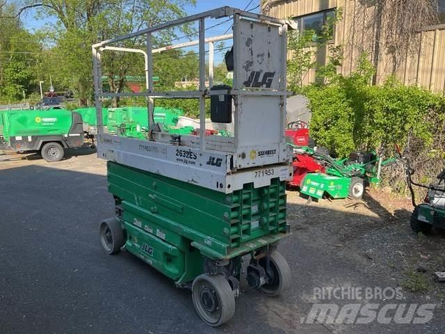 JLG 2632ES رافعات مقصية الشكل