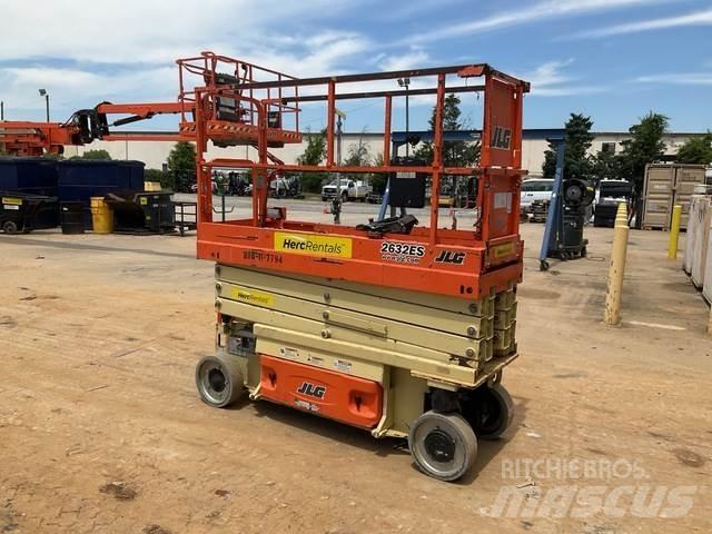 JLG 2632ES رافعات مقصية الشكل