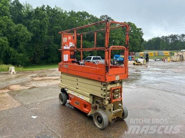 JLG 2632ES رافعات مقصية الشكل