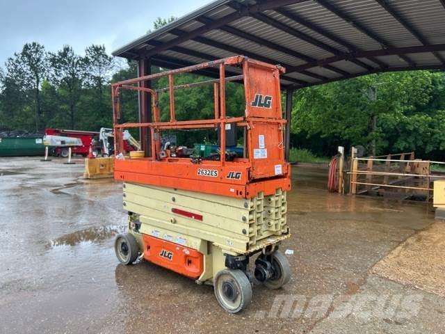 JLG 2632ES رافعات مقصية الشكل