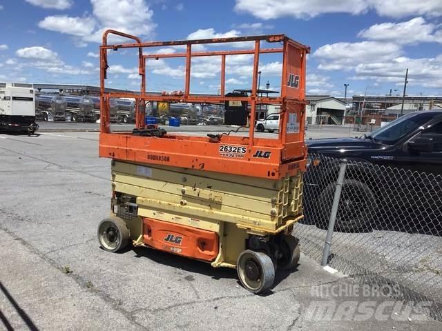 JLG 2632ES رافعات مقصية الشكل