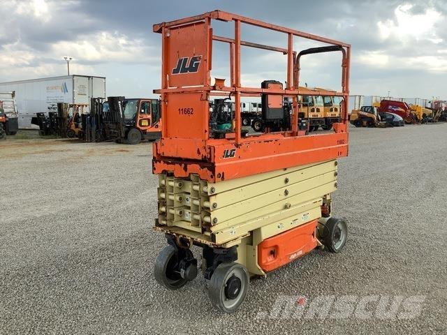 JLG 2632ES رافعات مقصية الشكل