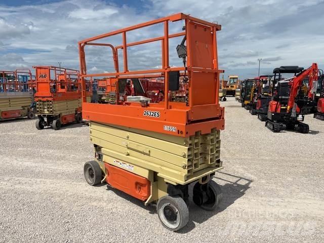 JLG 2632ES رافعات مقصية الشكل