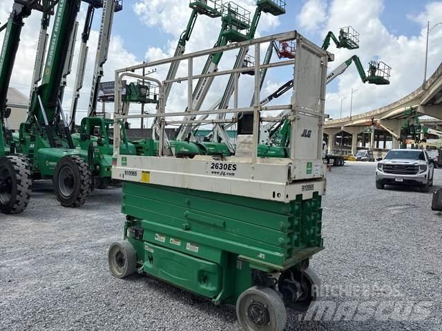 JLG 2632ES رافعات مقصية الشكل