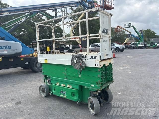 JLG 2632ES رافعات مقصية الشكل