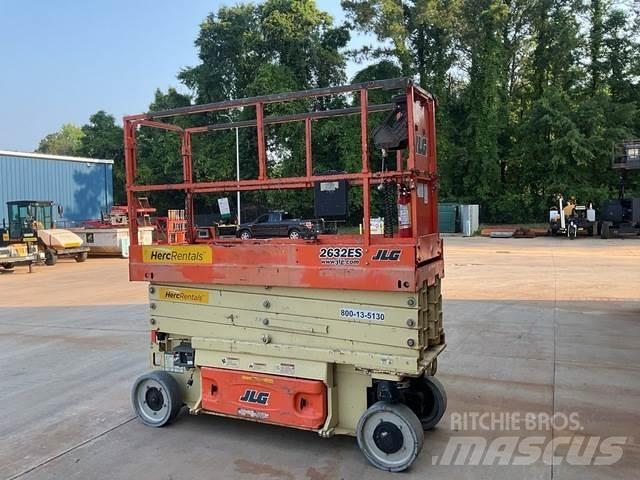 JLG 2632ES رافعات مقصية الشكل