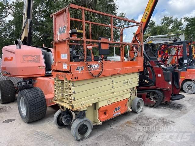 JLG 2632ES رافعات مقصية الشكل